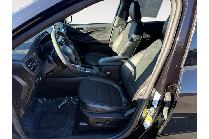 $28880 : Ford Escape Hybrid 2025 ST-L image 10