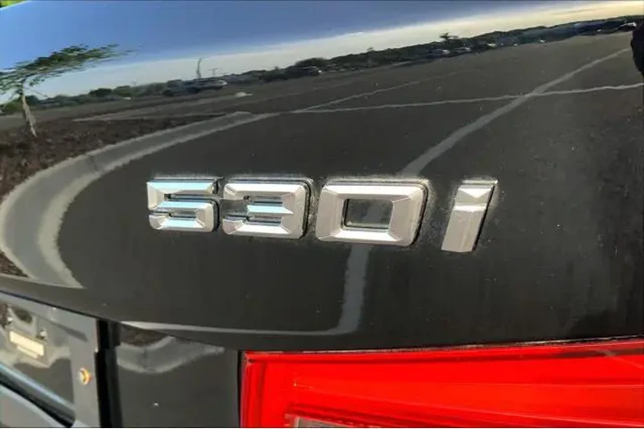 $16998 : BMW 5 Series 2018 530i 4dr S image 9