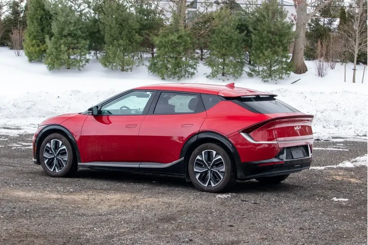 $19795 : Kia EV6 2023 Wind 4dr Crosso image 5