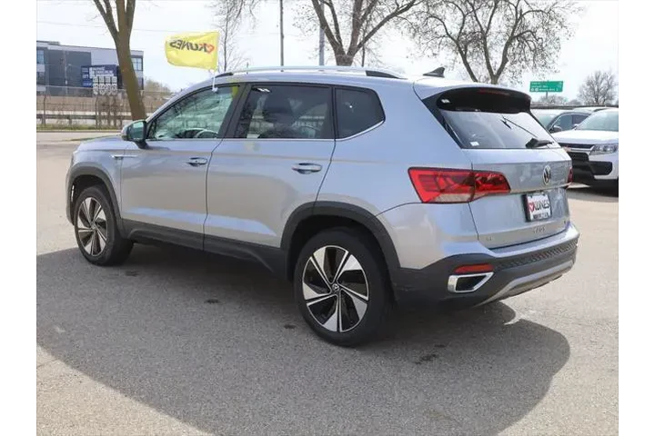 $20077 : Volkswagen Taos 2023 AWD SE image 7