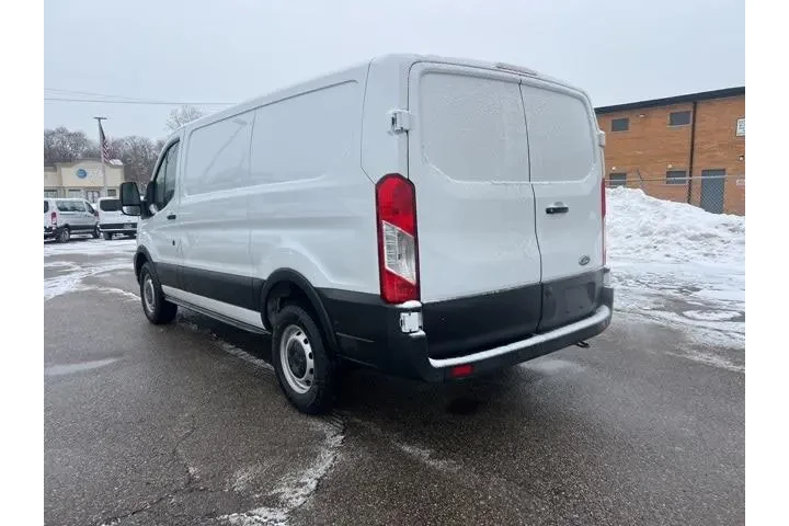 $25548 : Ford Transit 2021 250 3dr SW image 6