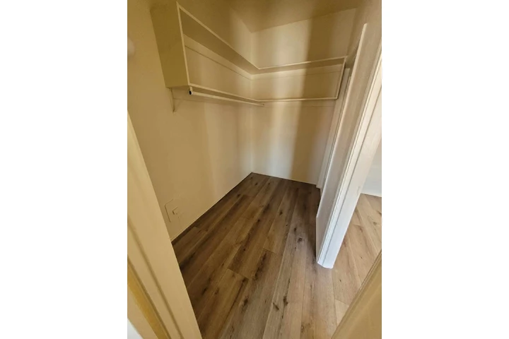 $1500 : Estudio Cerca Alvarado y 8th image 6