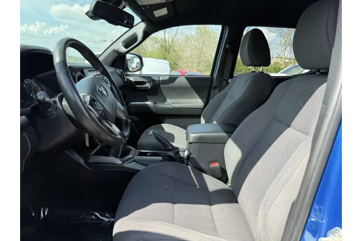$27495 : 2018 Tacoma TRD Sport image 7