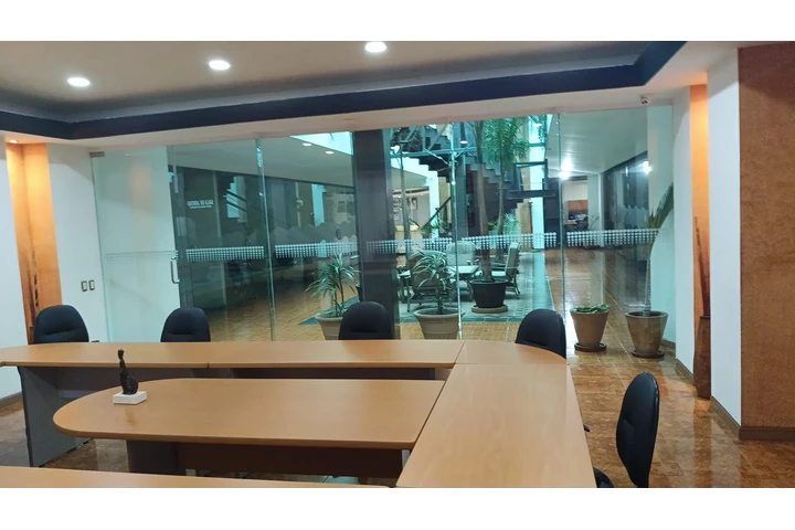 $1500 : SALA DE JUNTAS image 2