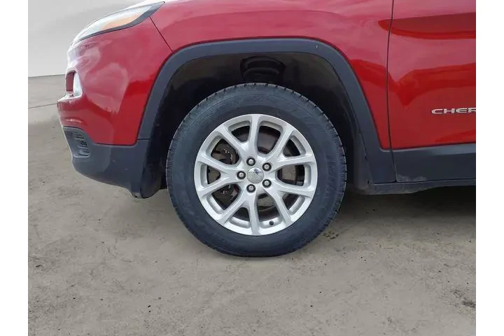 $10961 : Jeep Cherokee 2017 4x4 Sport image 9