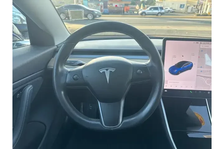 $17999 : Tesla Model 3 2018 Mid Range image 9