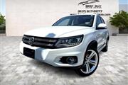 $9995 : 2015 VOLKSWAGEN TIGUAN 2.0T R thumbnail