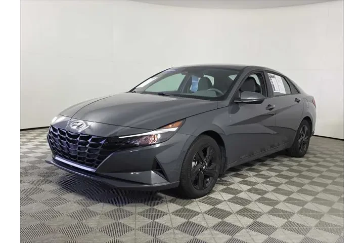 $18987 : Hyundai ELANTRA Hybrid 2023 image 4