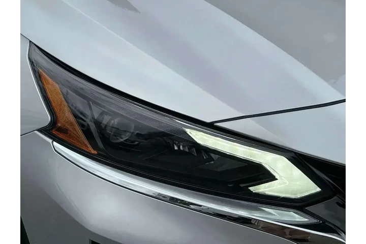 $18785 : Nissan Altima 2024 2.5 SV 4d image 9