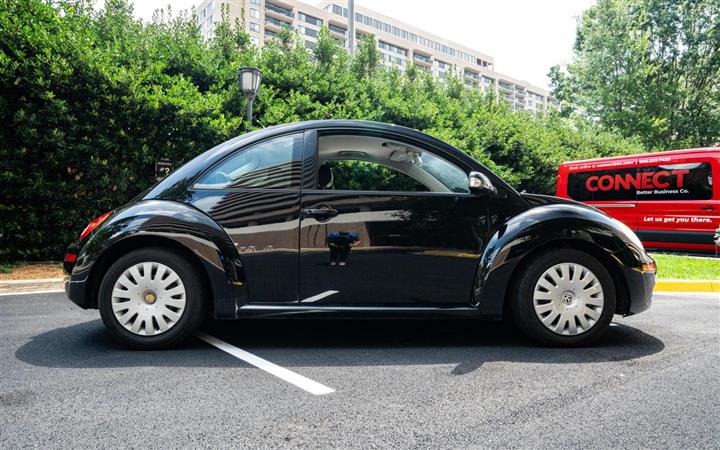 $10000 : 2010 VOLKSWAGEN NEW BEETLE image 3