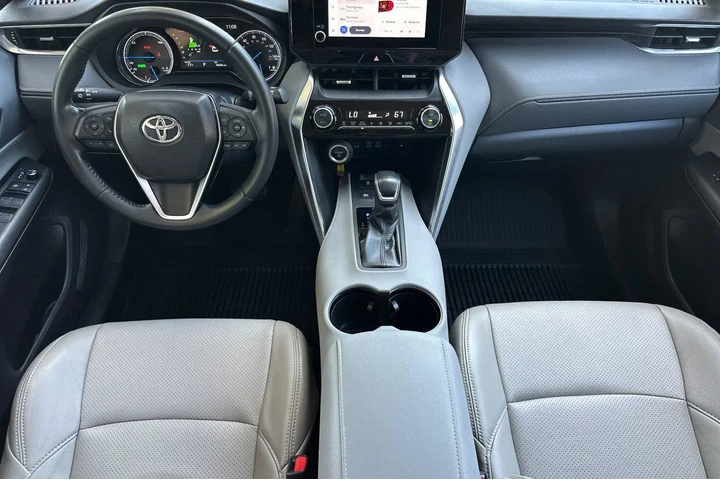 $33000 : Toyota Venza 2024 AWD LE 4dr image 6