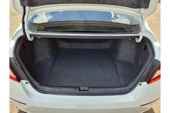 $19292 : Honda Accord 2018 Touring 4d image 5