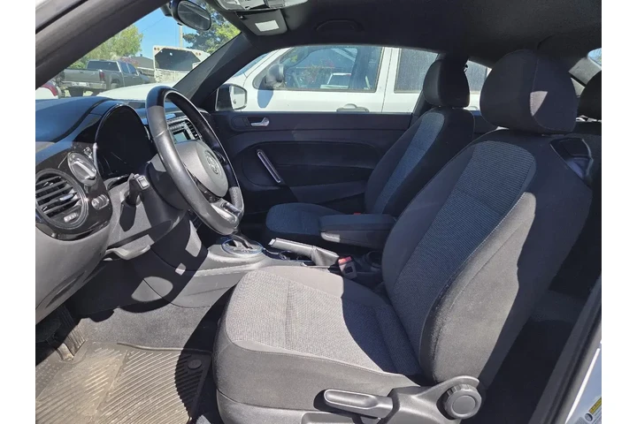 $14500 : Volkswagen Beetle 2018 2.0T image 7