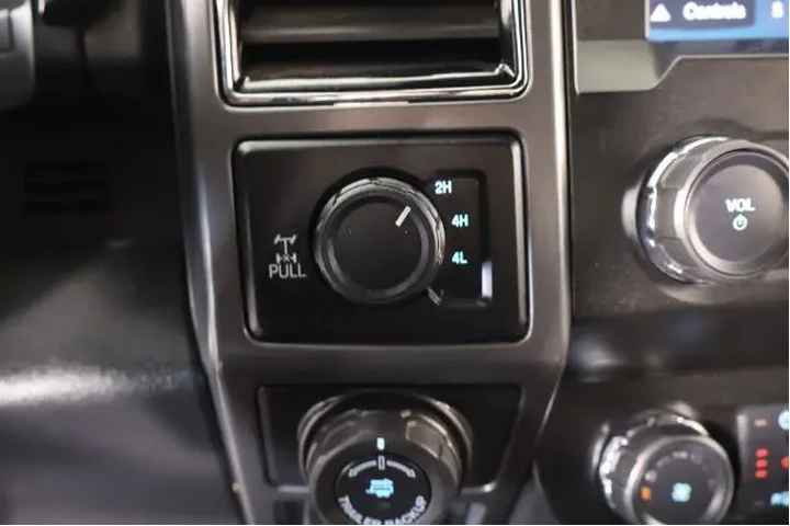 $24895 : Ford F-150 2019 4x4 XLT 4dr image 9