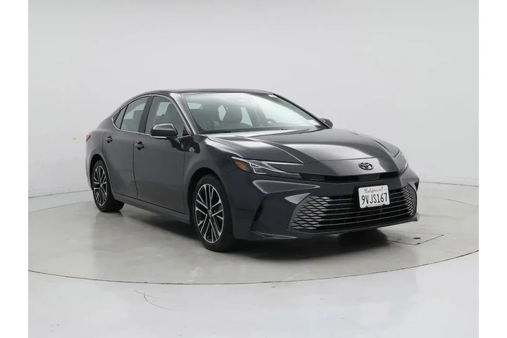 $36998 : Toyota Camry 2025 XLE 4dr Se image 1