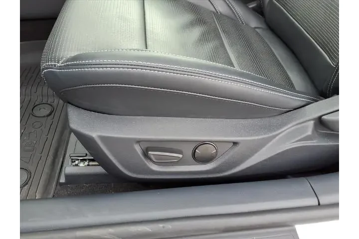 $34795 : Ford Mustang 2024 EcoBoost 2 image 9