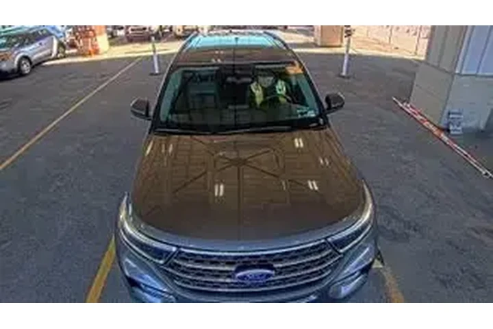 $31455 : Ford Explorer 2022 AWD XLT 4 image 5