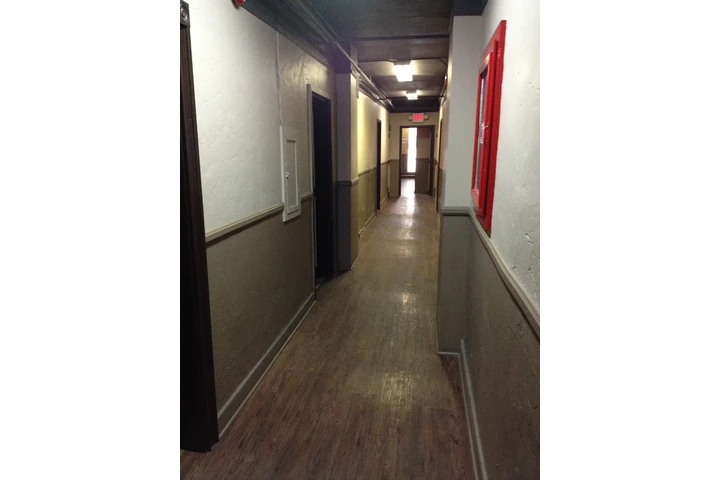 $1550 : SE RENTA Single Alvarado y 8th image 2