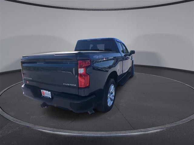 $30500 : PRE-OWNED 2021 CHEVROLET SILV image 8