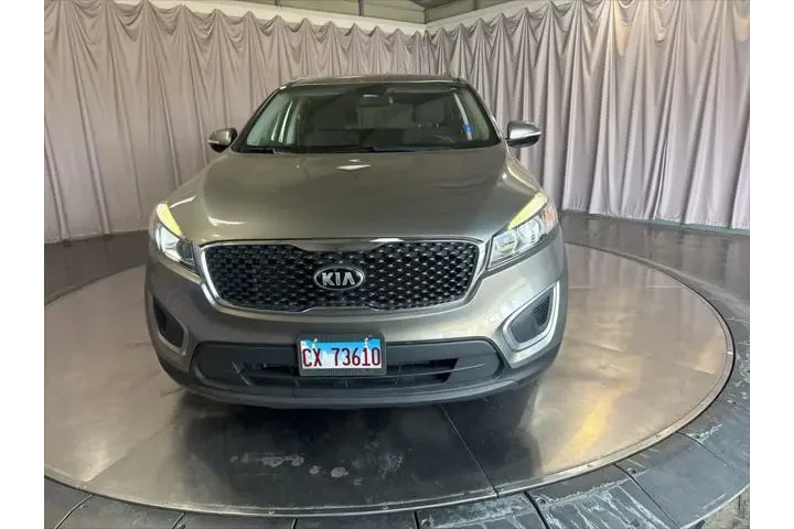 $9999 : Kia Sorento 2017 LX V6 4dr S image 2