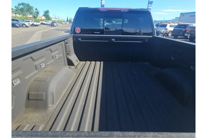 $37000 : GMC Sierra 1500 2019 4x4 SLT image 9