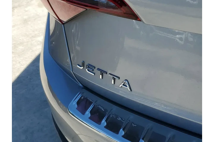 $15888 : Volkswagen Jetta 2022 SE 4dr image 9