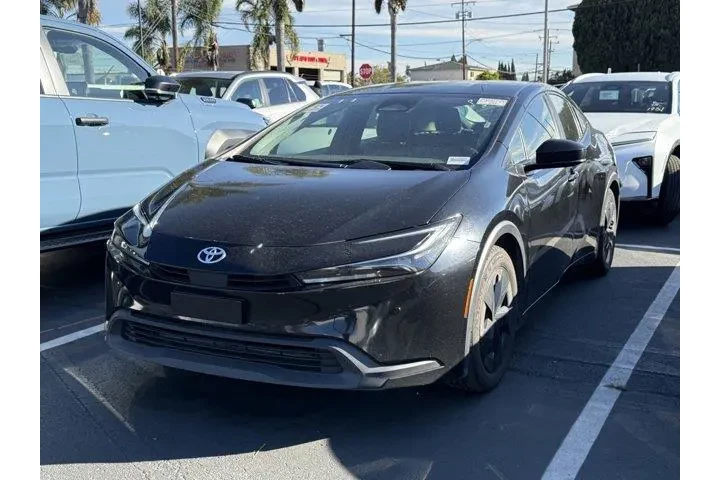 $25600 : Toyota Prius 2024 LE 4dr Hat image 3