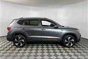 $23973 : VOLKSWAGEN TAOS 1.5T SE AWD thumbnail