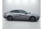 $22999 : Hyundai ELANTRA 2024 SEL 4dr thumbnail