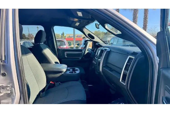 $28995 : Ram 1500 Classic 2024 4x4 SL image 10