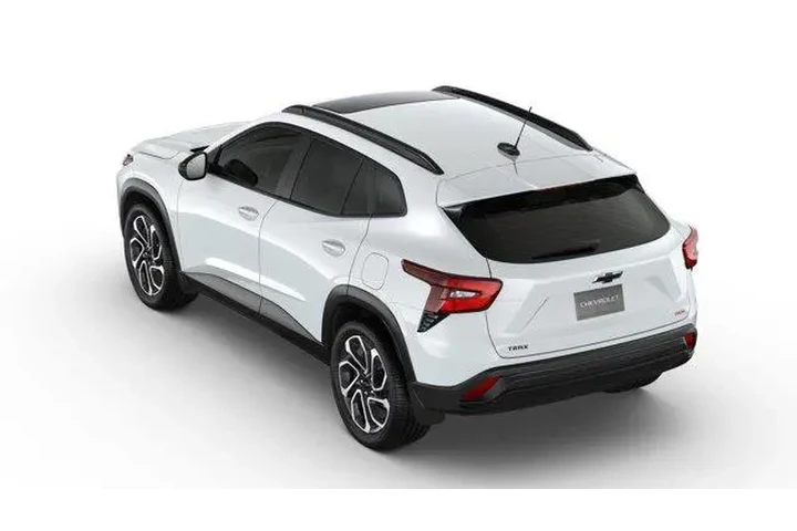 $28425 : Chevrolet Trax 2026 RS 4dr C image 2