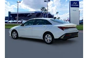 $18701 : Hyundai ELANTRA 2024 SE 4dr thumbnail