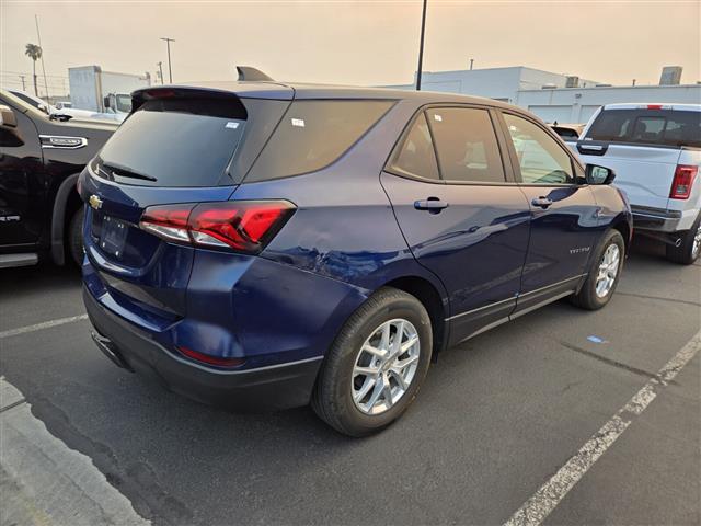 $19445 : Pre-Owned 2022 Equinox LS image 6