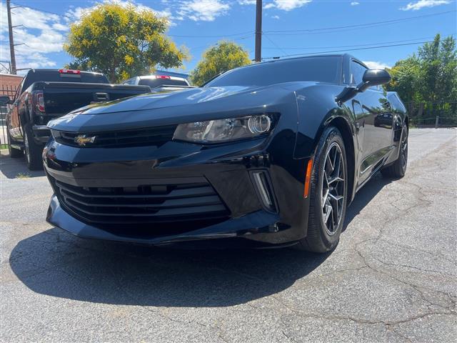 $17088 : 2017 Camaro LS, MANUAL TRANNY image 3