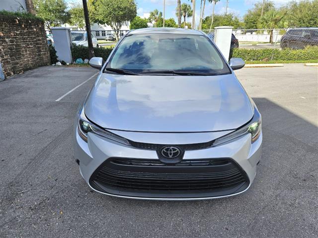 $20500 : Toyota Corolla Le image 7