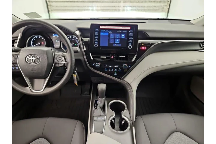 $25998 : Toyota Camry 2024 LE 4dr Sed image 9