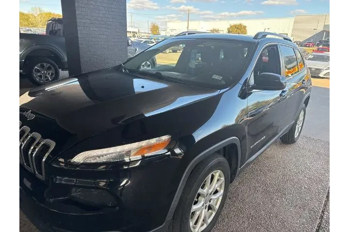 $11878 : Jeep Cherokee 2018 Latitude image 1