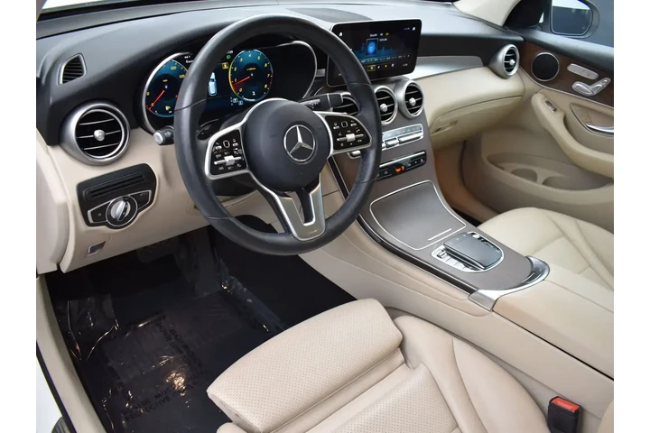 $28226 : Mercedes-Benz GLC 2021 AWD G image 10