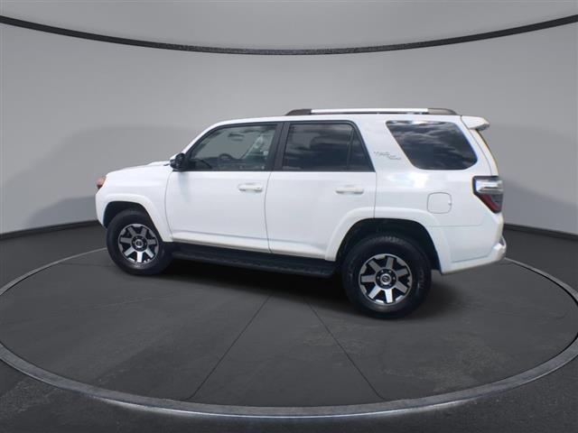 $31300 : PRE-OWNED 2018 TOYOTA 4RUNNER image 6