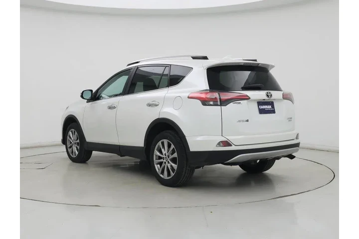 $23998 : Toyota RAV4 2016 AWD Limited image 2