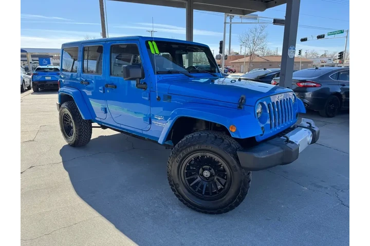 2011 Wrangler Unlimited Sahar image 3