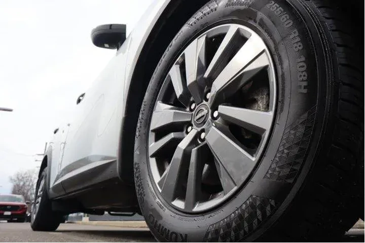 $27312 : Nissan Pathfinder 2024 AWD S image 10