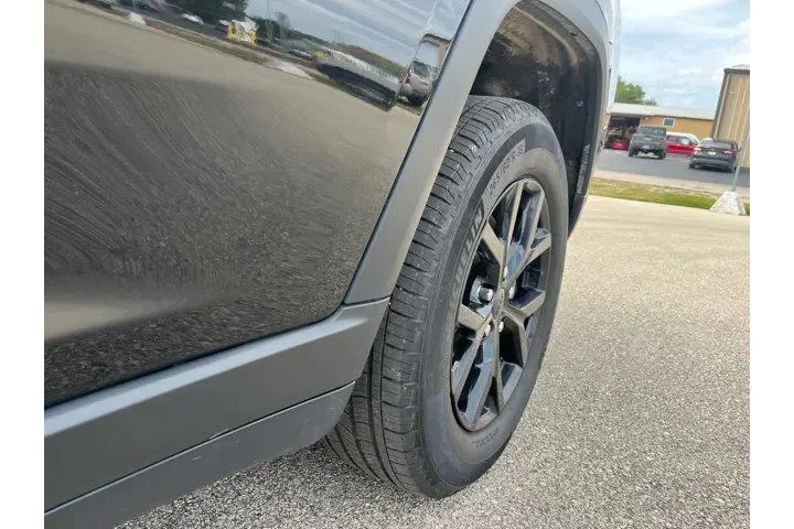 $34990 : Jeep Grand Cherokee L 2024 4 image 10