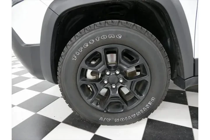 $25750 : Jeep Cherokee 2022 4x4 Trail image 9