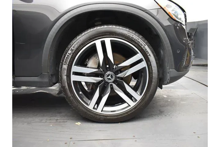 $27926 : Mercedes-Benz GLC 2021 AWD G image 4