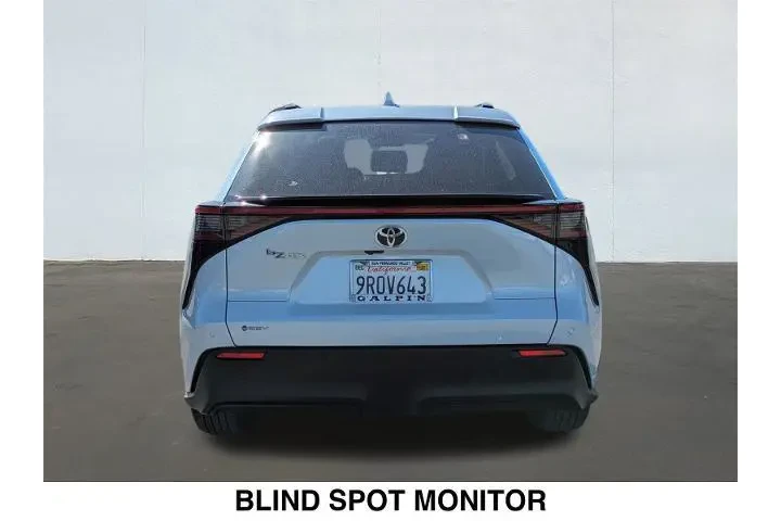 $24275 : Toyota bZ4X 2024 XLE 4dr Cro image 4