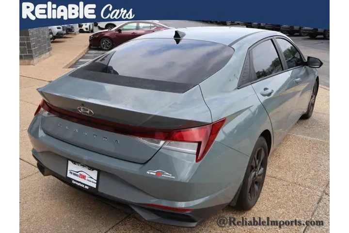 $19998 : Hyundai ELANTRA 2022 SEL 4dr image 6