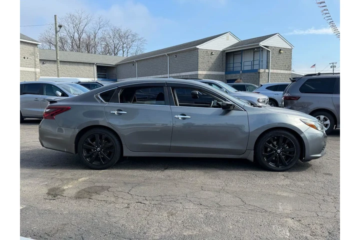 $9487 : Nissan Altima 2017 2.5 SR 4d image 9