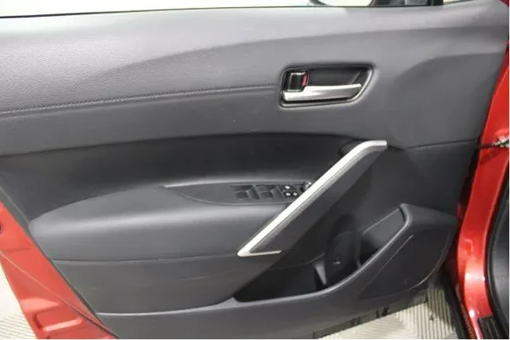 $35955 : Toyota Corolla Cross Hybrid image 6