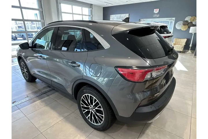 $20883 : Ford Escape Plug-In Hybrid 2 image 5